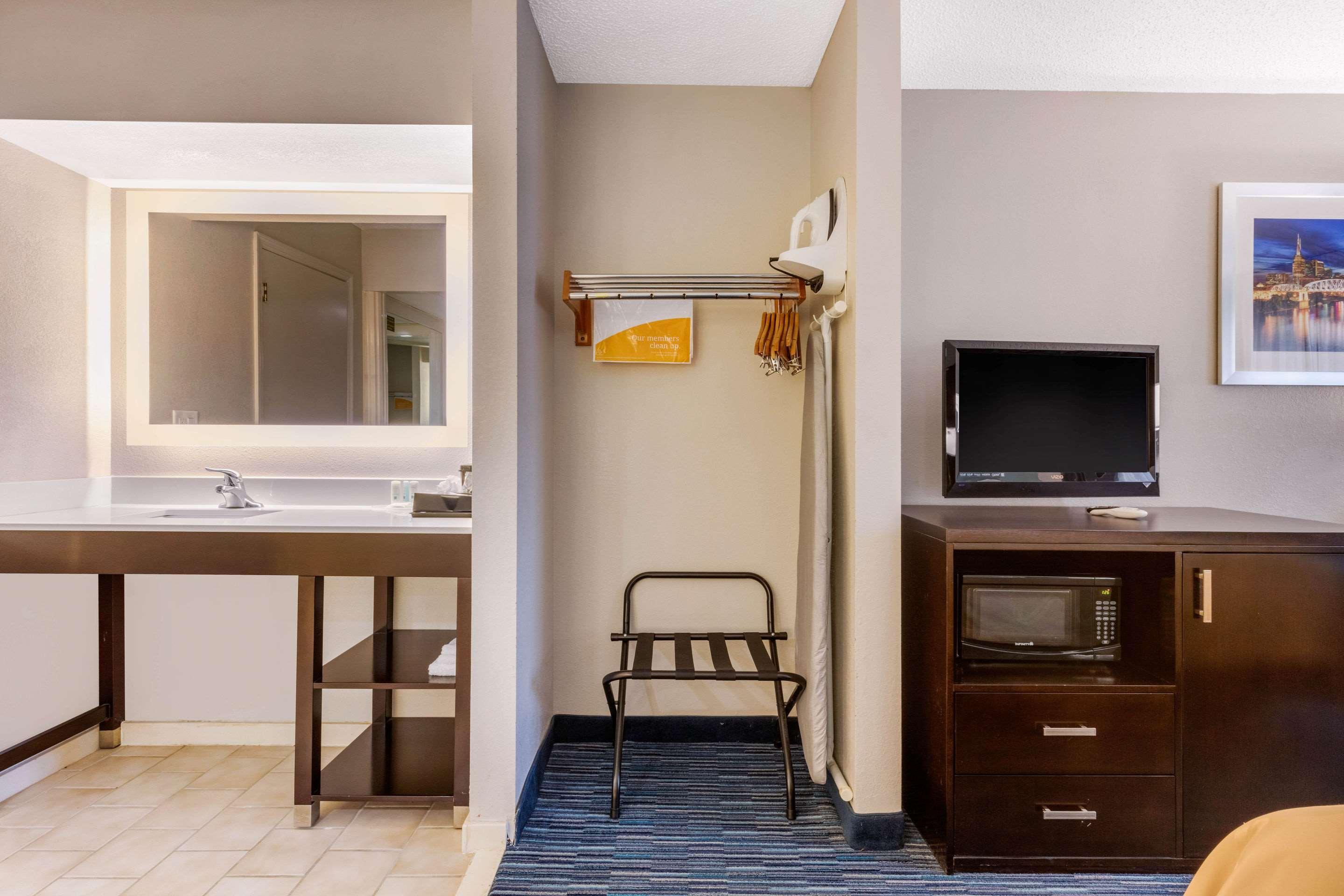 Quality Inn Gordonsville Экстерьер фото