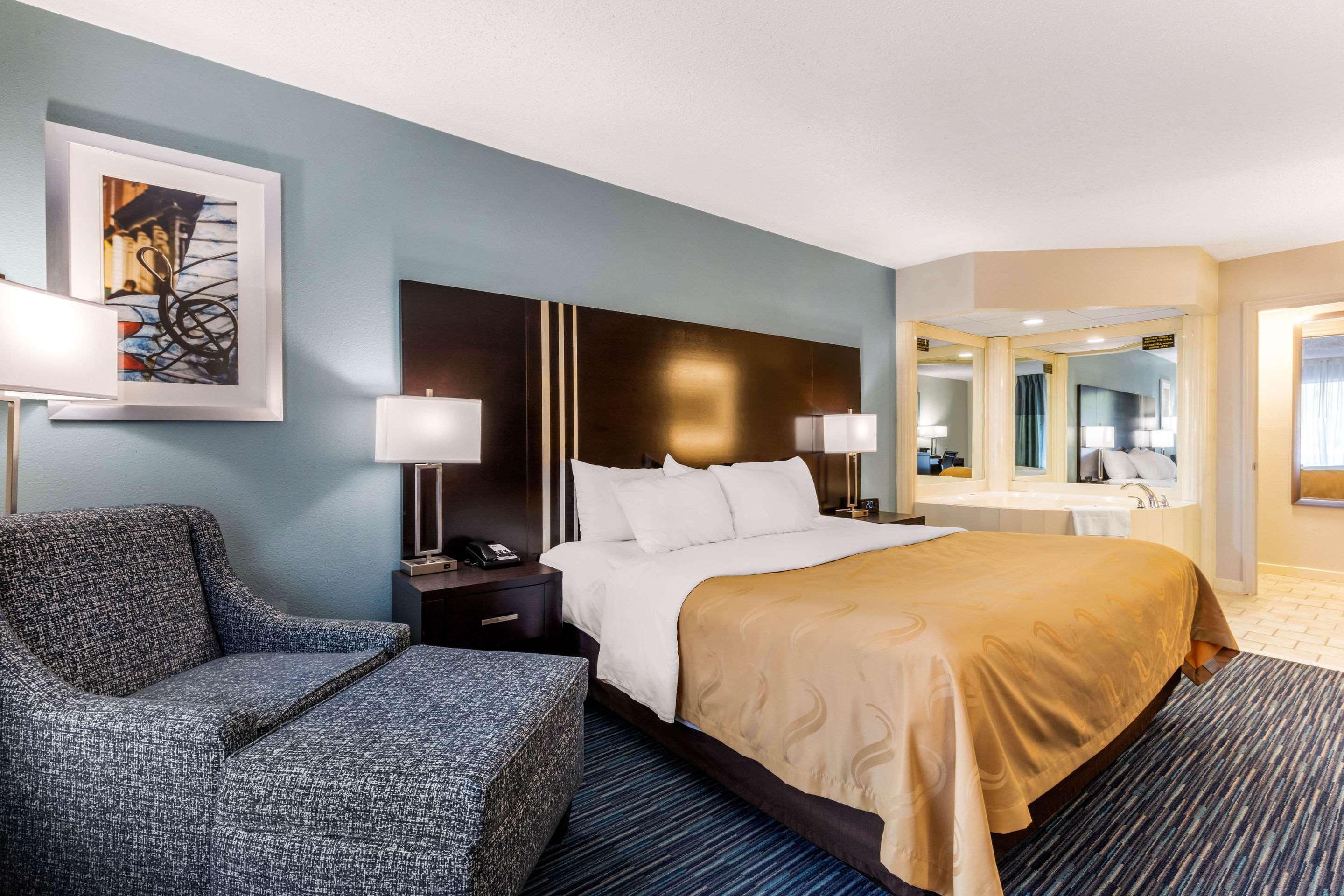 Quality Inn Gordonsville Экстерьер фото